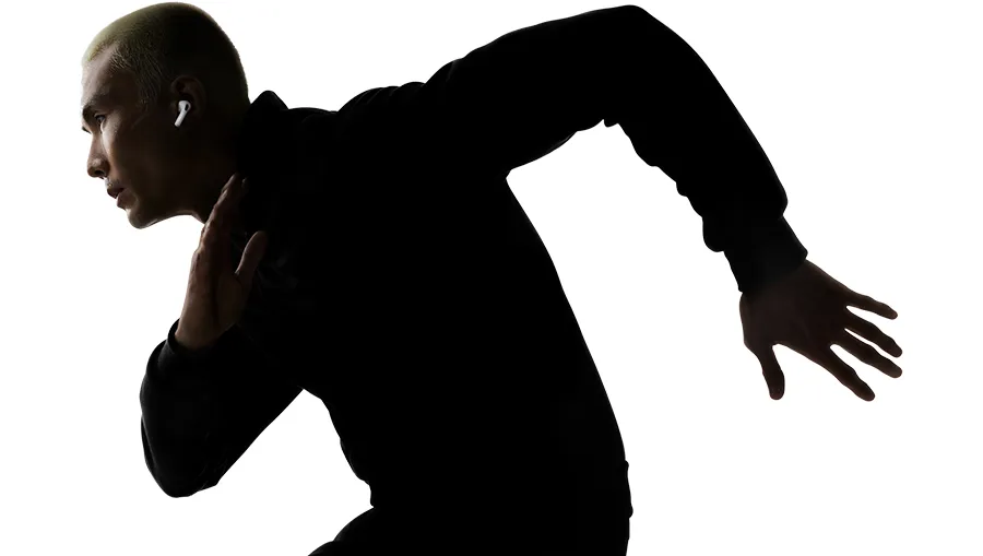 Тренировки и приложение Apple Fitness с наушниками AirPods Pro 3