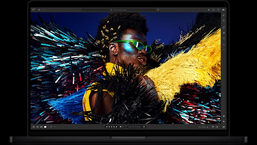 Яркий дисплей Liquid Retina XDR на ноутбуке MacBook Pro M4