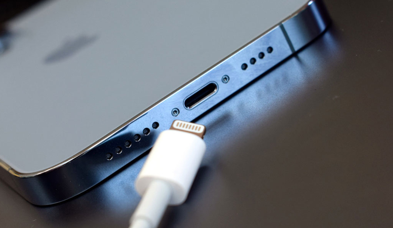 IPAD USB C. Вилка для тайп си разъема Apple. Iphone 14 USB C. Тайп си разъем айфон.