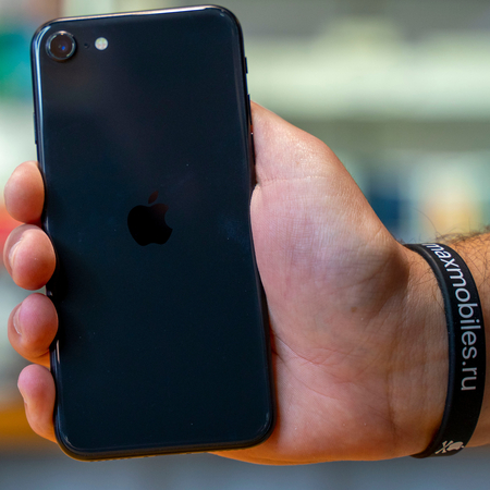 iPhone SE 3 2022 64GB Black Идеальное БУ, изображение 2
