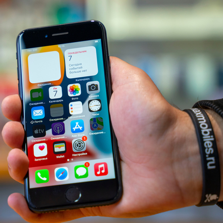 iPhone SE 3 2022 64GB Black Идеальное БУ, изображение 3