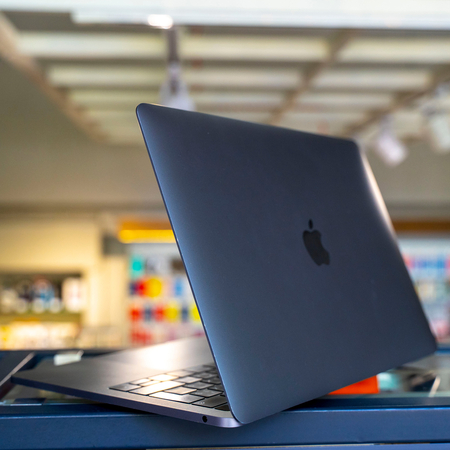 MacBook Pro 13" 2022 Space Gray M2 8Gb 512Gb Идеальное БУ, изображение 3