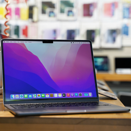 MacBook Air 13" 2022 Space Gray M2 8GB 256GB Идеальное БУ