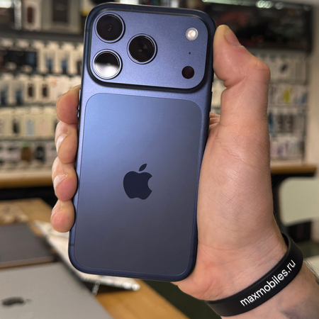 iPhone 17 Pro 1Tb Deep Blue Идеальное БУ