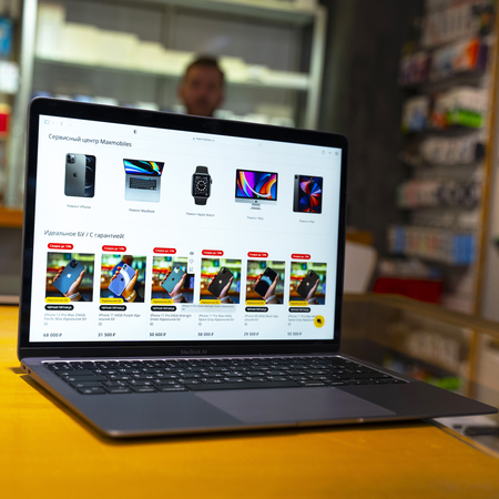 MacBook Air 13" Space Gray M1 8gb 256gb Идеальное БУ