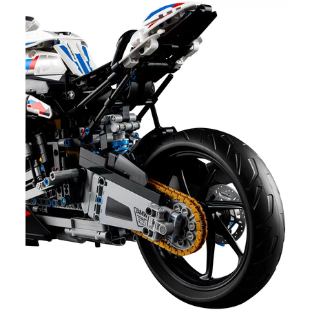 Конструктор Lego Technic BMW M 1000 RR (42130), изображение 6