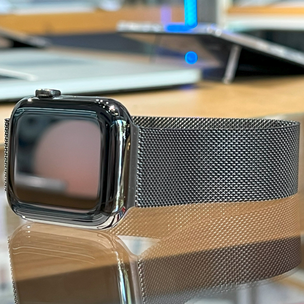 Apple Watch Series 6 44mm Black Steel with Milanese Идеальное БУ